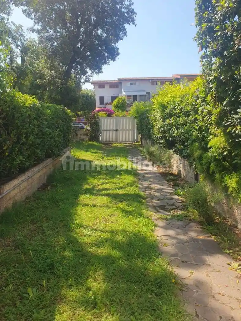 Villetta a schiera in affitto a Fiumicino