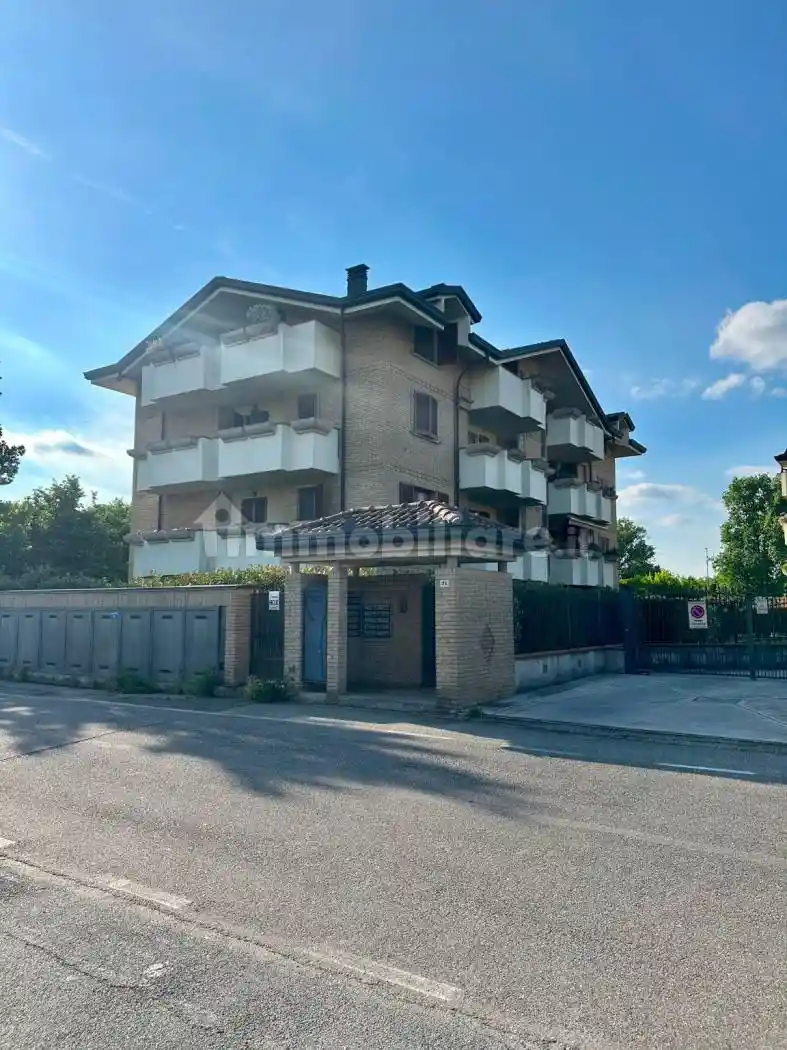 Appartamento in vendita a Senago