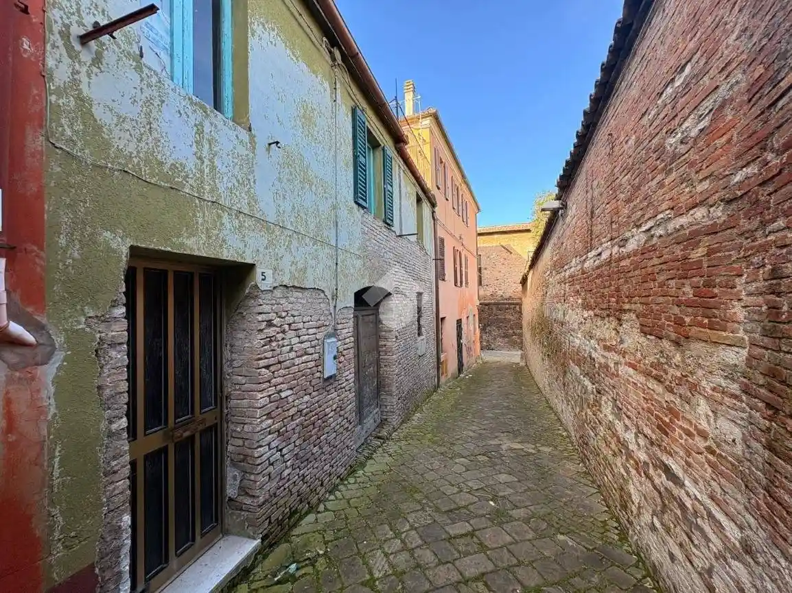 Casa indipendente in vendita a Fabriano