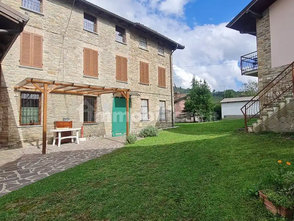 Rustico - Casale in vendita a Zavattarello