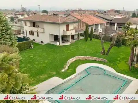 Villa in vendita a Antegnate