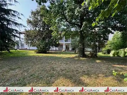 Villa in vendita a Torre Pallavicina