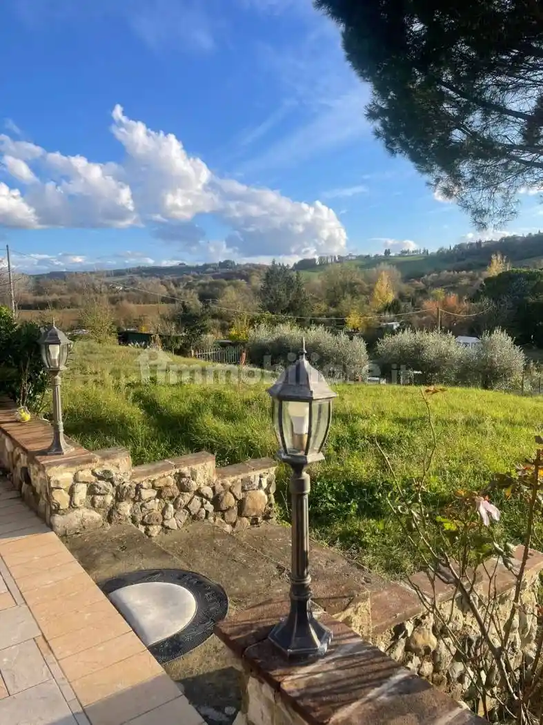 Villa in vendita a Poggibonsi