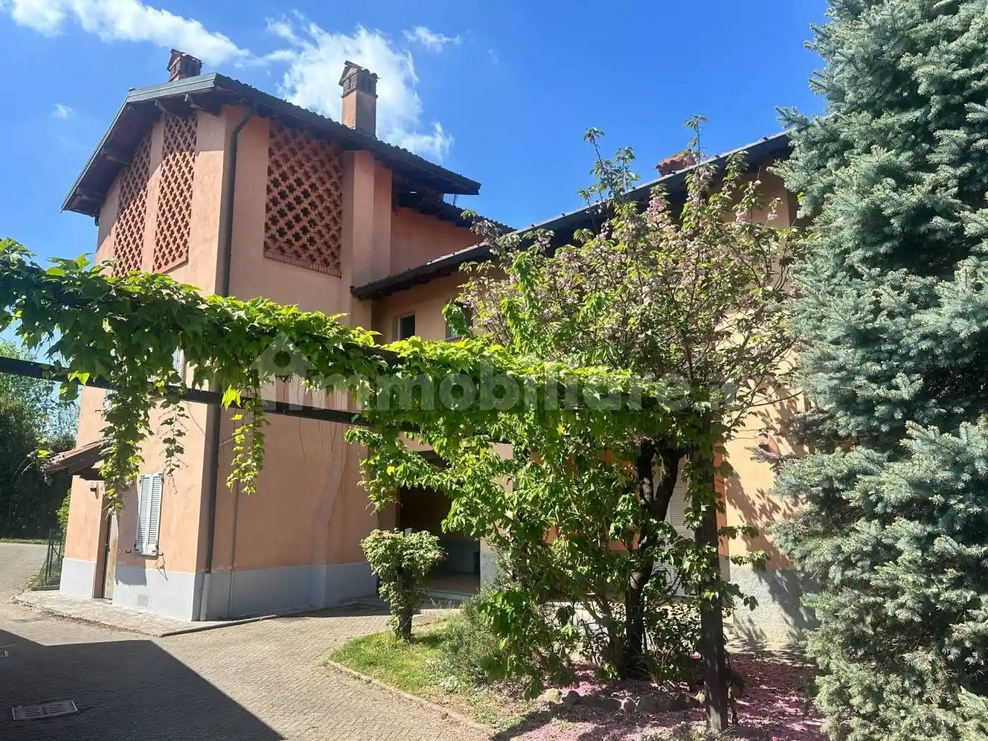Rustico - Casale in vendita a Azzate