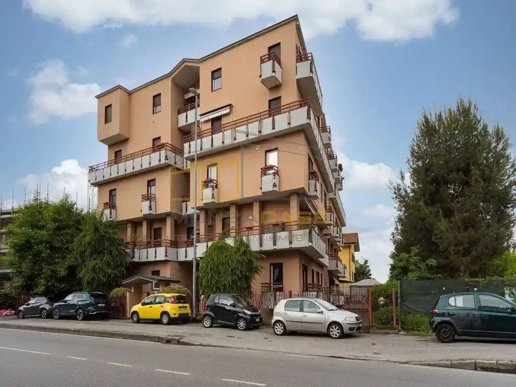 Appartamento in vendita a Monza