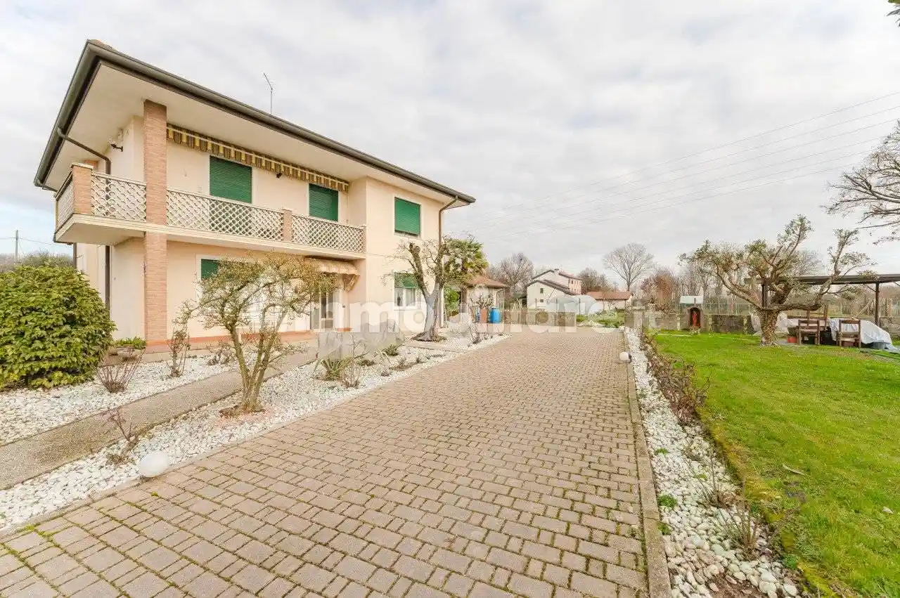 Villa in vendita a San Giorgio in Bosco