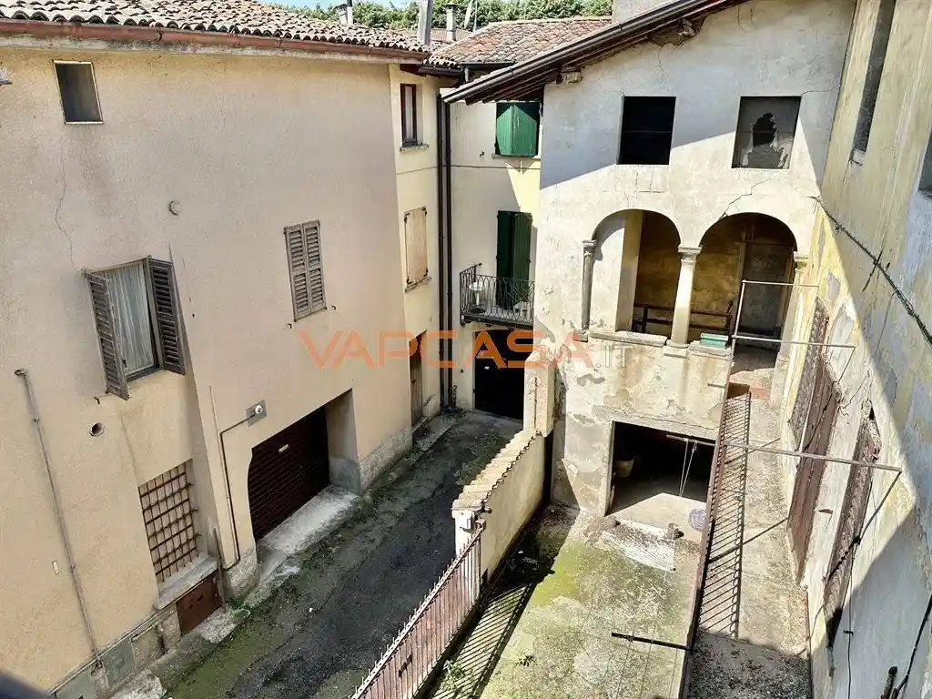 Casa indipendente in vendita a Romano di Lombardia
