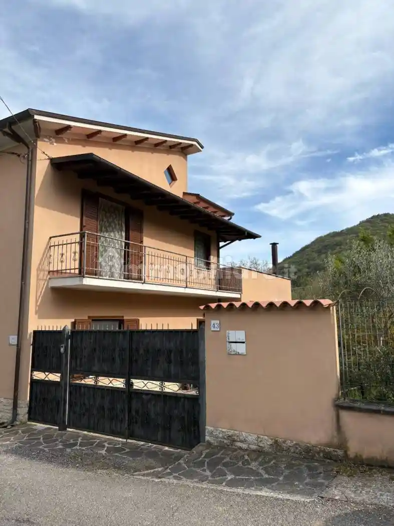 Villa in vendita a Contigliano
