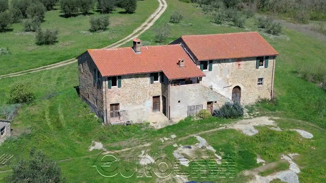 Rustico - Casale in vendita a Perugia