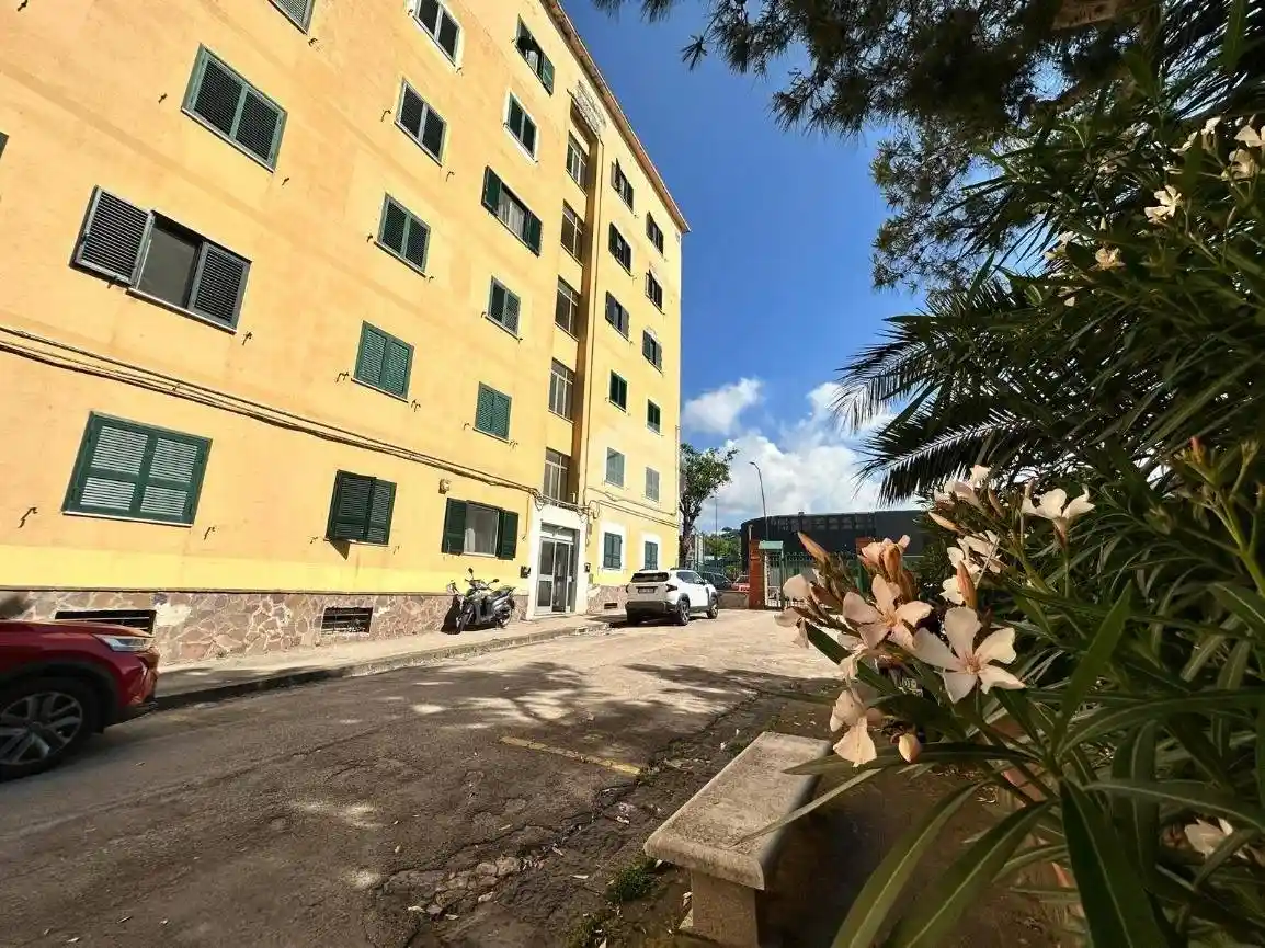 Appartamento in vendita a Napoli