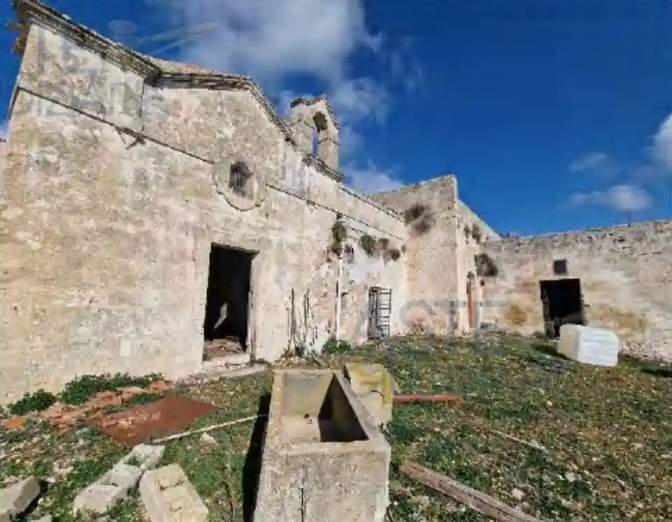 Palazzo - Edificio in vendita a Laterza