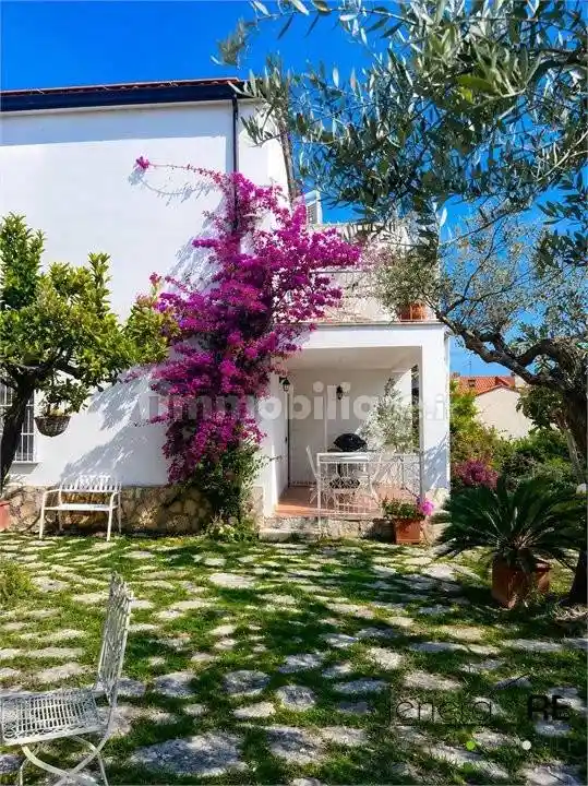 Villa in vendita a San Vito Chietino