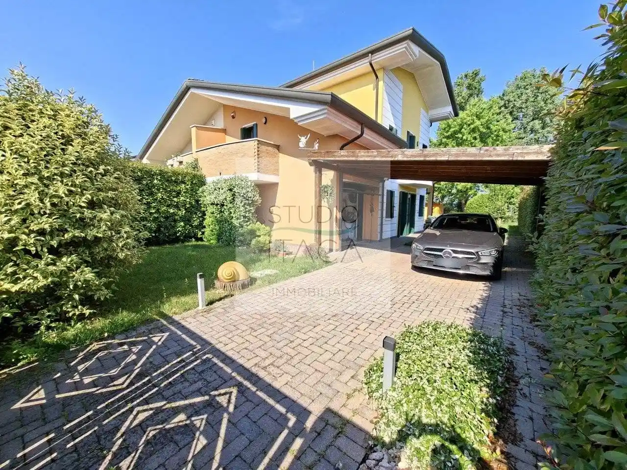 Villa in vendita a Due Carrare