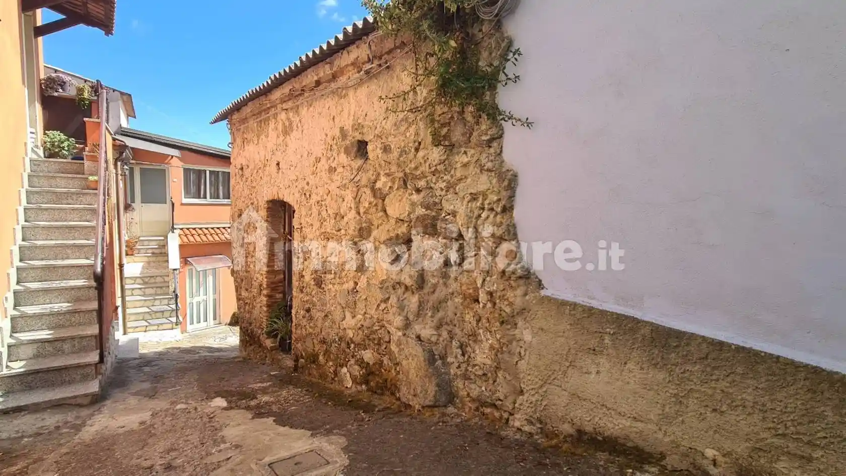 Palazzo - Edificio in vendita a Vibo Valentia