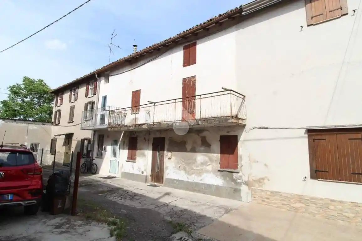 Casa indipendente in vendita a Cadelbosco di Sopra