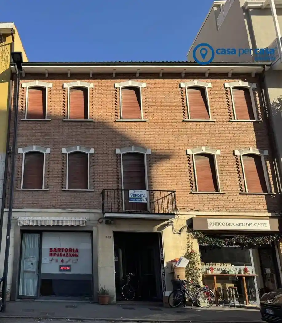 Palazzo - Edificio in vendita a Rovigo