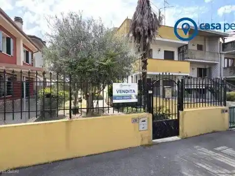 Villa in vendita a Lusia