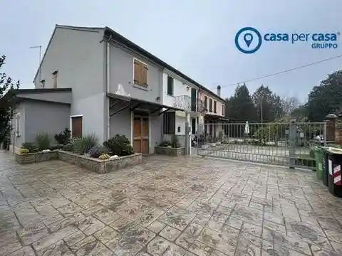 Villa in vendita a Crespino