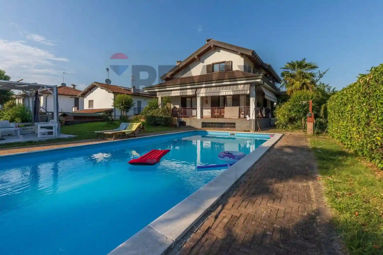Villa - foto 2
