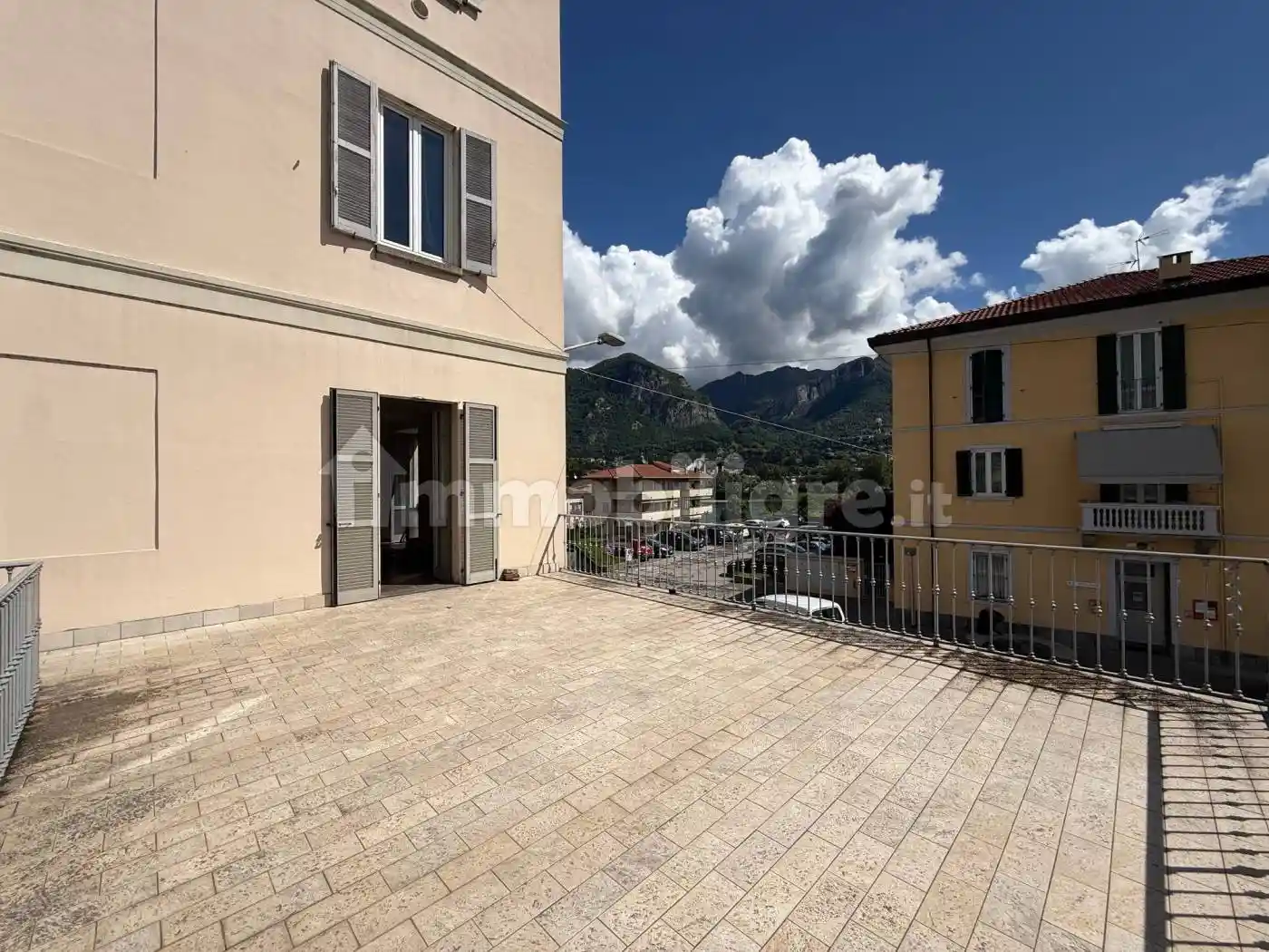 Palazzo - Edificio in vendita a Olginate
