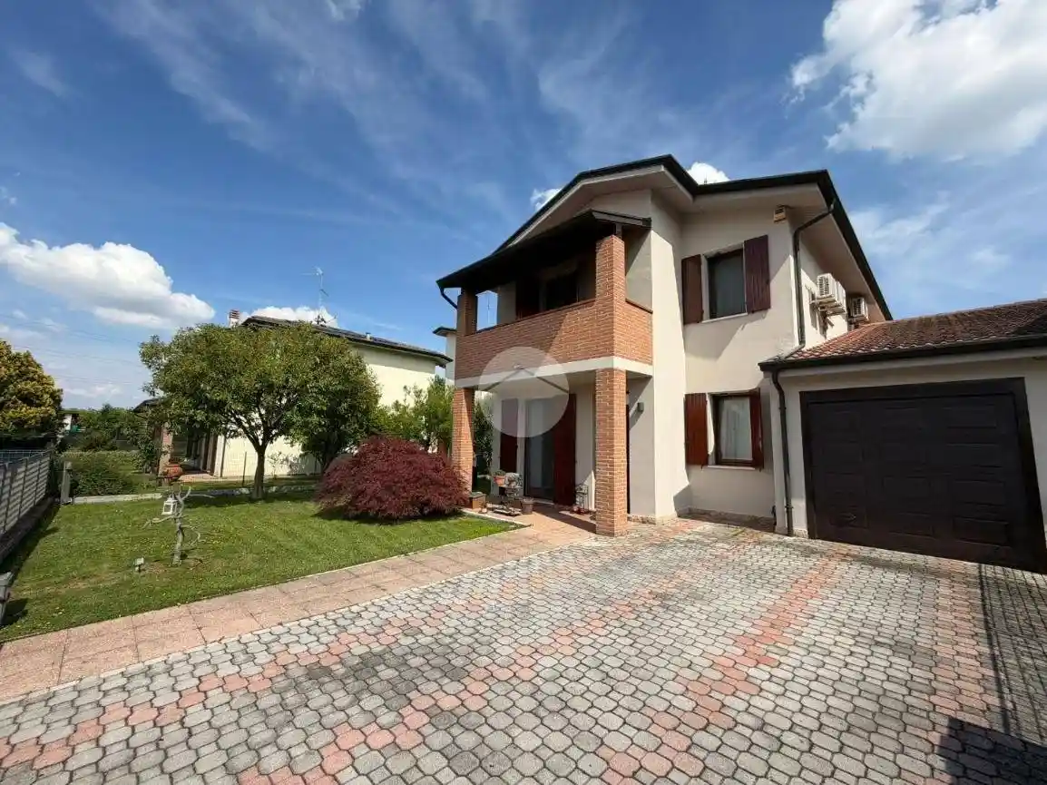 Villa in vendita a San Giorgio Bigarello