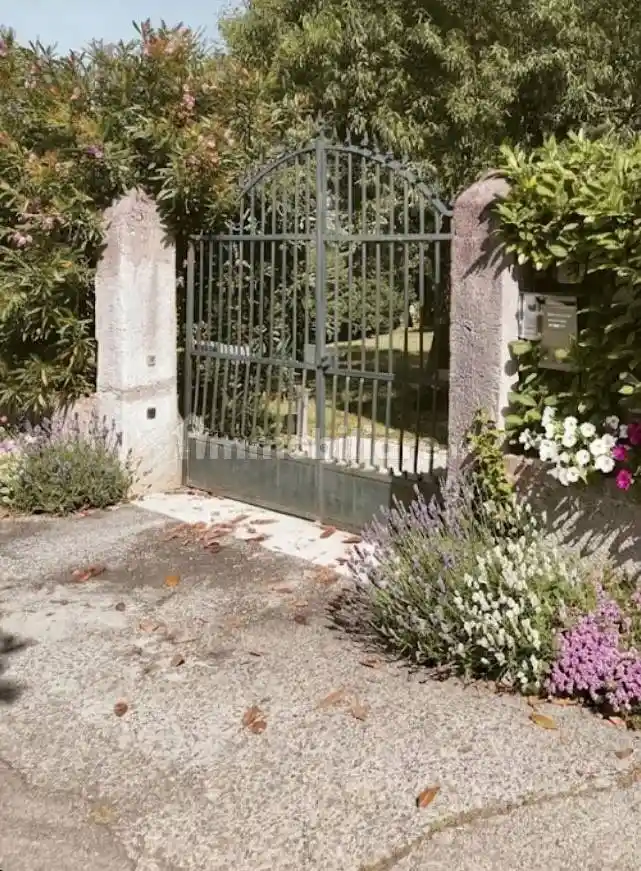 Casa indipendente in vendita a Desenzano del Garda