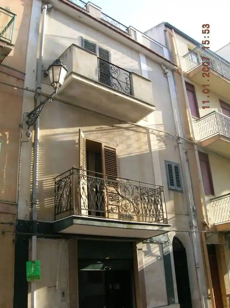 Palazzo - Edificio in vendita a Giardinello