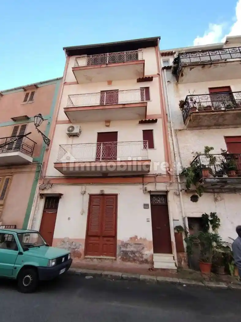 Palazzo - Edificio in vendita a Giardinello