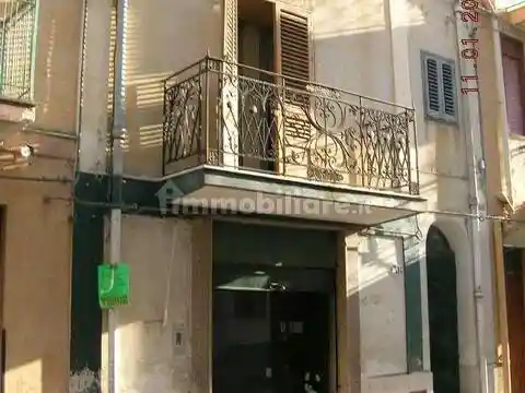 Palazzo - Edificio in vendita a Giardinello