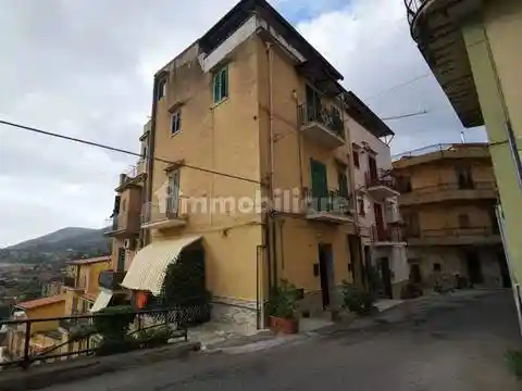 Villa in vendita a Montelepre