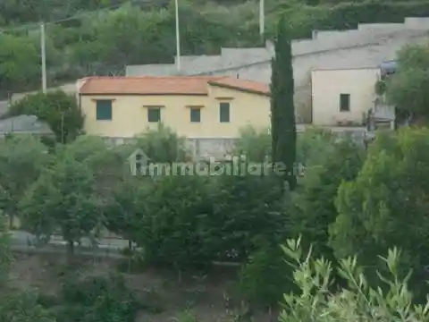 Villa in vendita a Montelepre