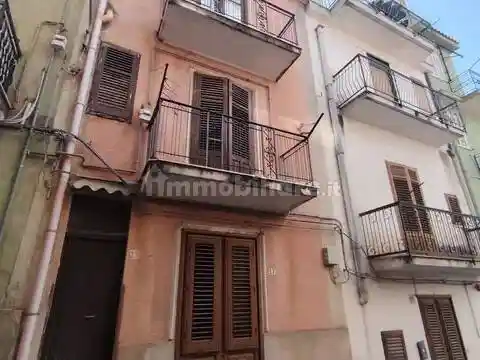 Villa in vendita a Montelepre