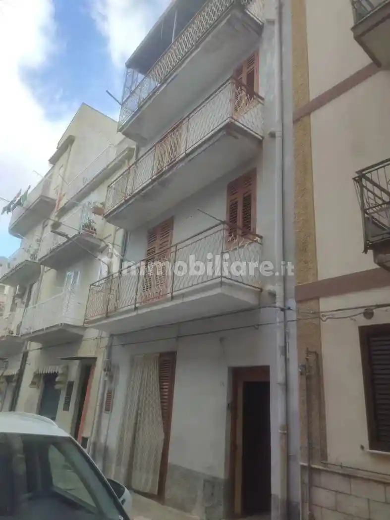 Appartamento in vendita a Montelepre