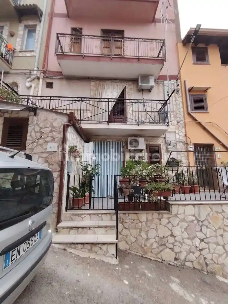 Villa in vendita a Montelepre