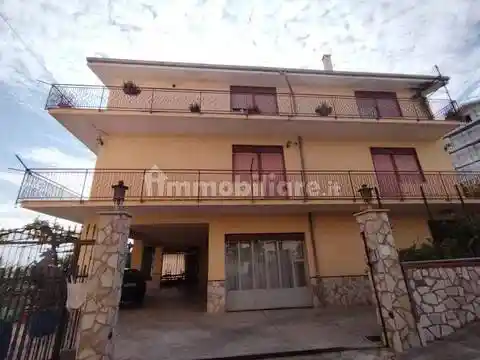 Appartamento in vendita a Montelepre