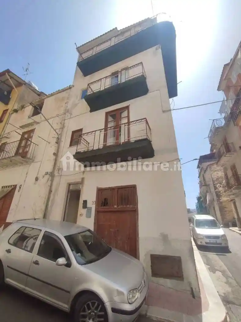 Villa in vendita a Montelepre