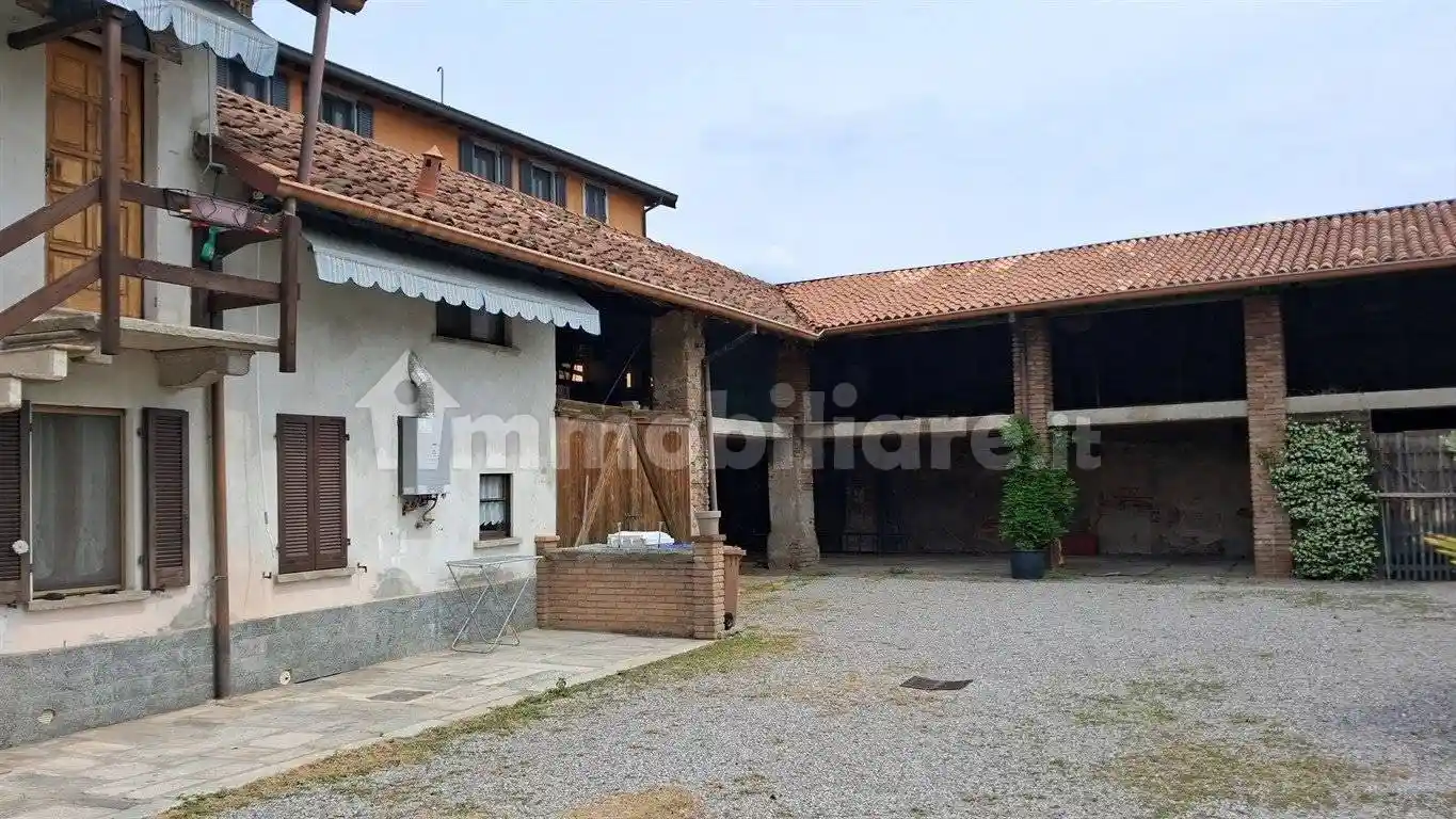 Palazzo - Edificio in vendita a Pozzuolo Martesana