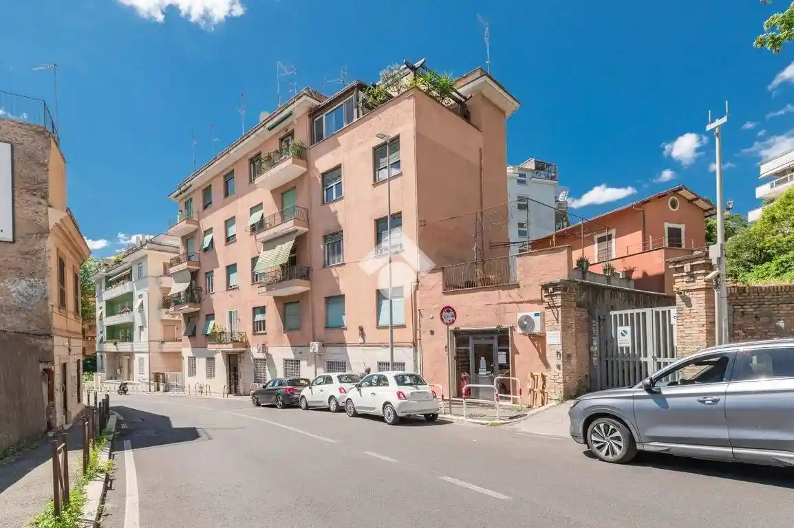 Appartamento in vendita a Roma