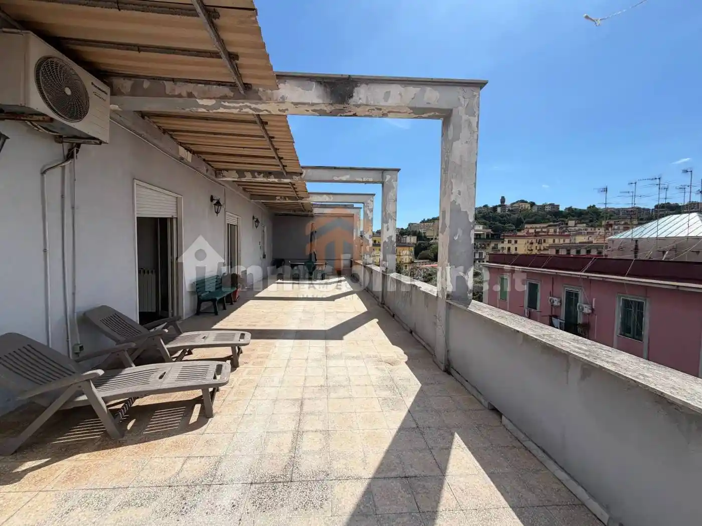 Appartamento in vendita a Napoli