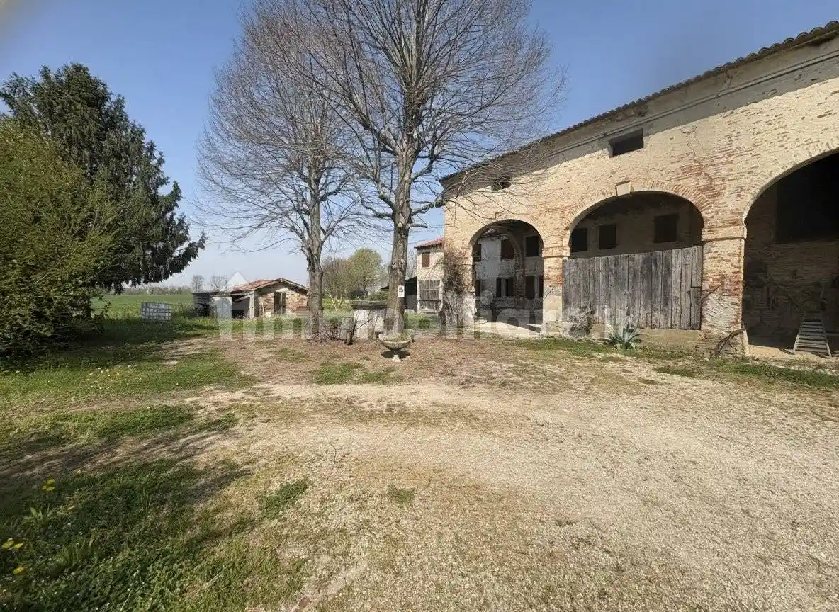Rustico - Casale in vendita a Mestrino