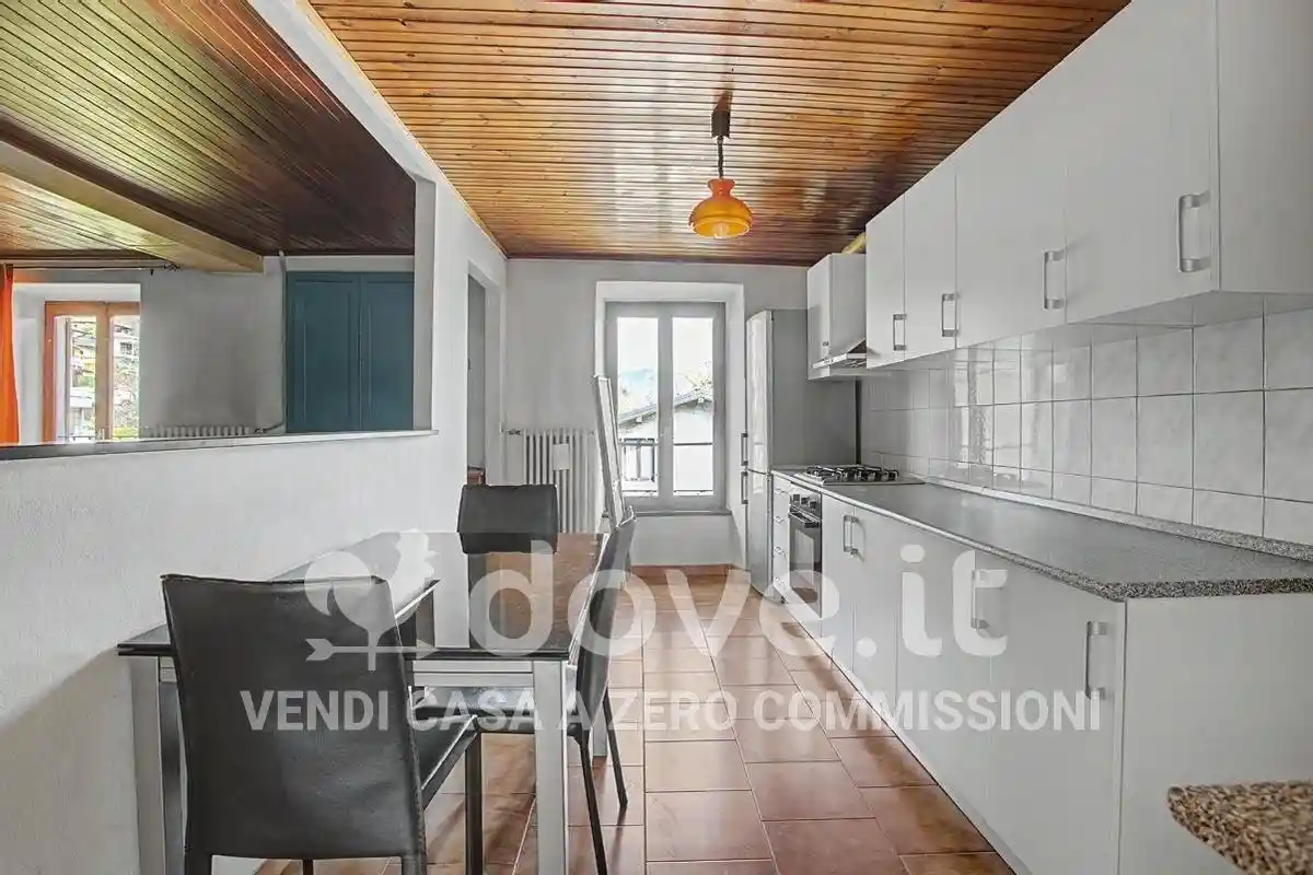Appartamento in vendita a Cadegliano-Viconago