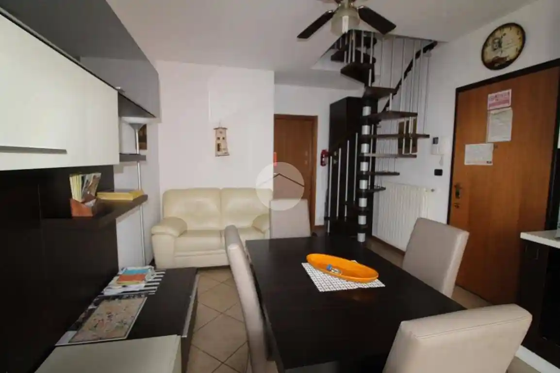 Appartamento in vendita a Trezzano sul Naviglio