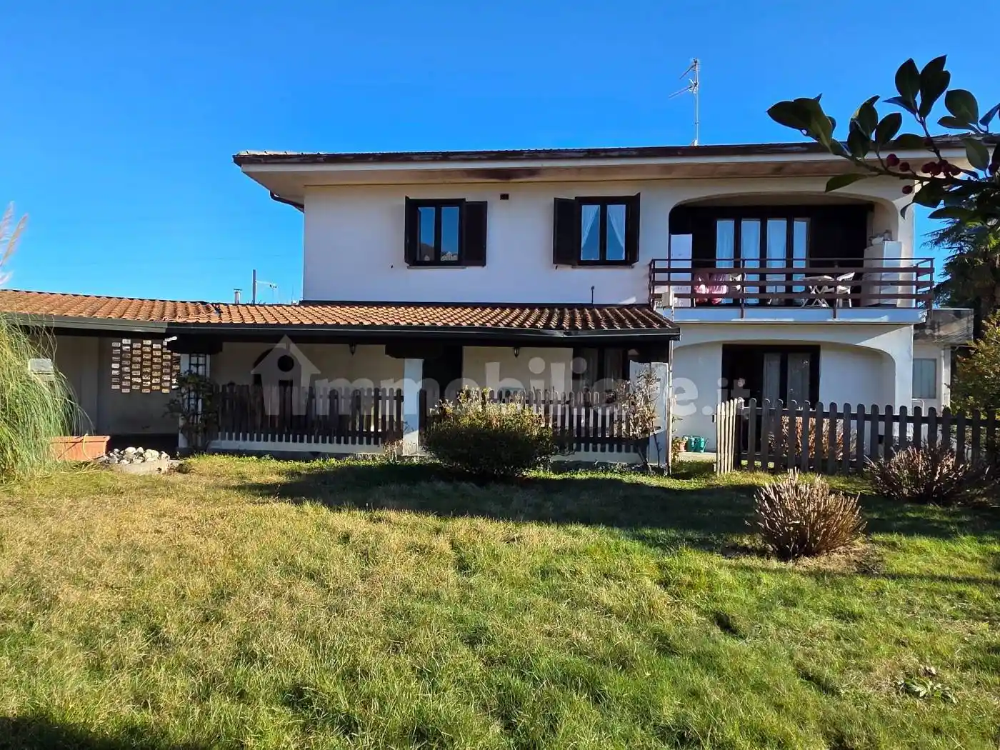Villa in vendita a Nebbiuno