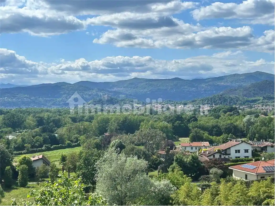 Villetta a schiera in vendita a Taino