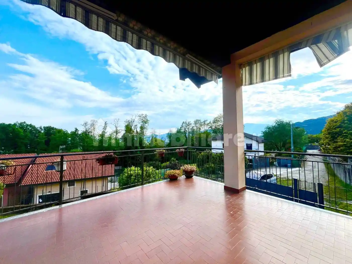 Villa in vendita a Arizzano