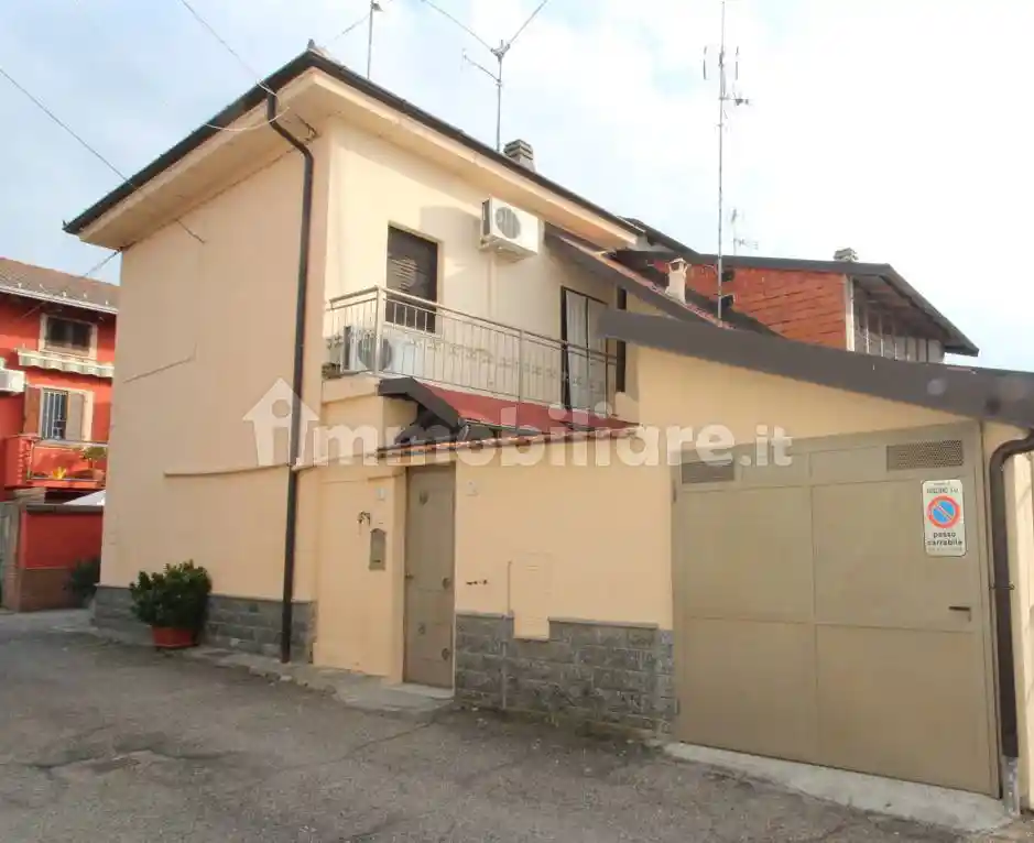 Casa indipendente in vendita a Asigliano Vercellese