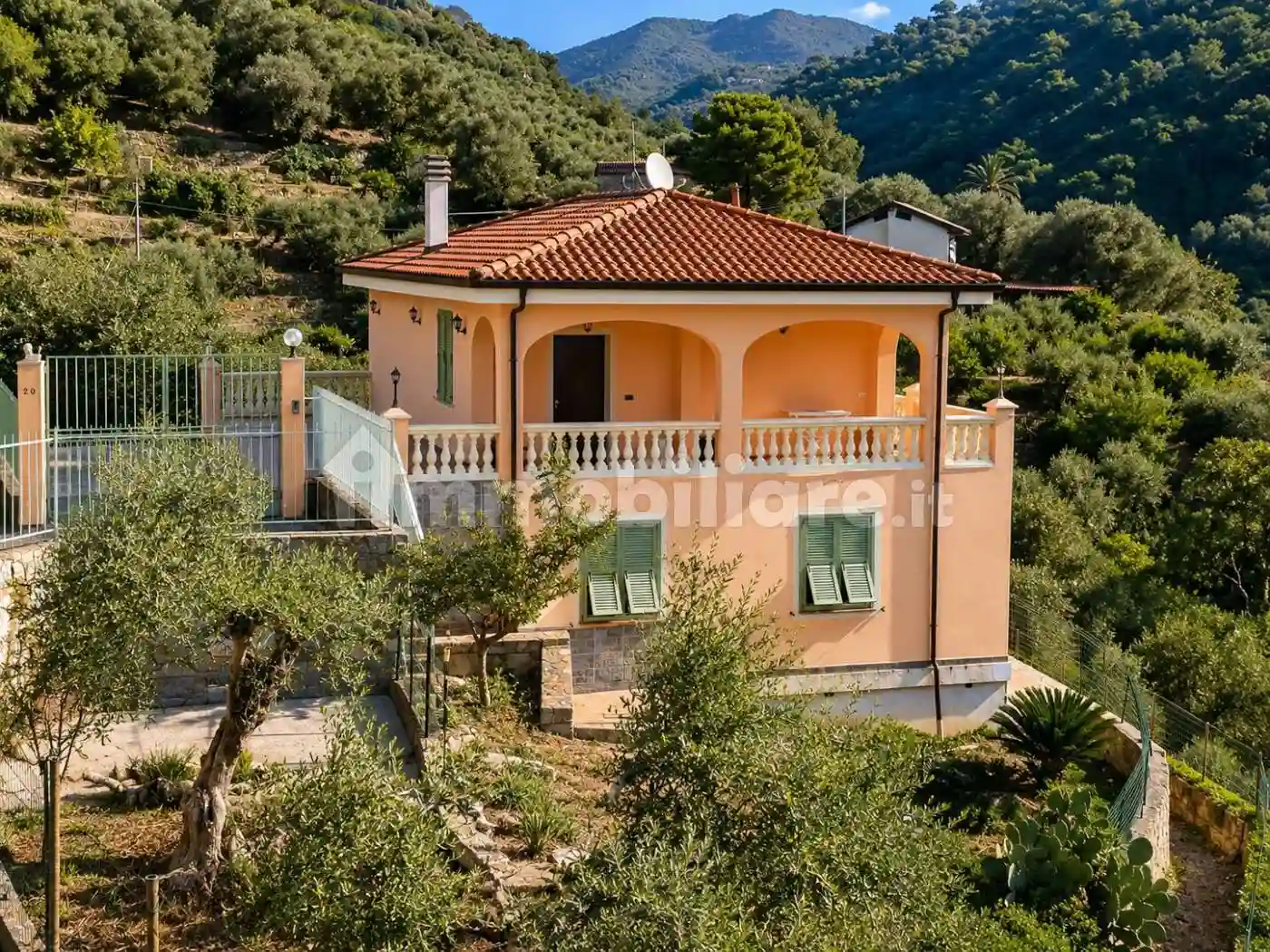 Villa - foto 2