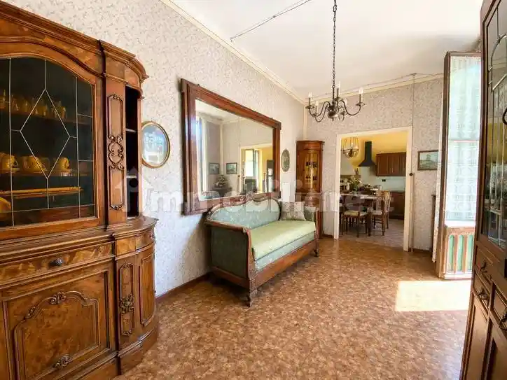 Villa in vendita a Alba