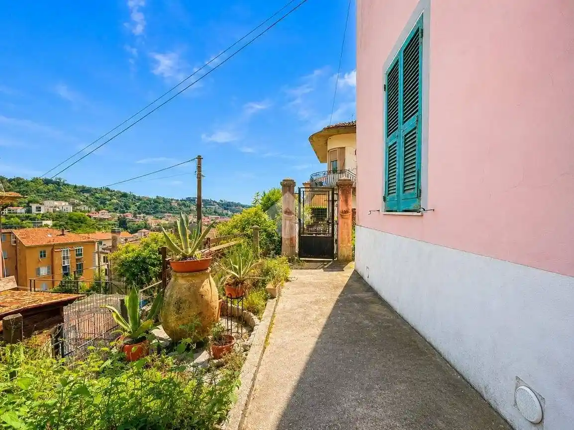 Casa indipendente in vendita a La Spezia