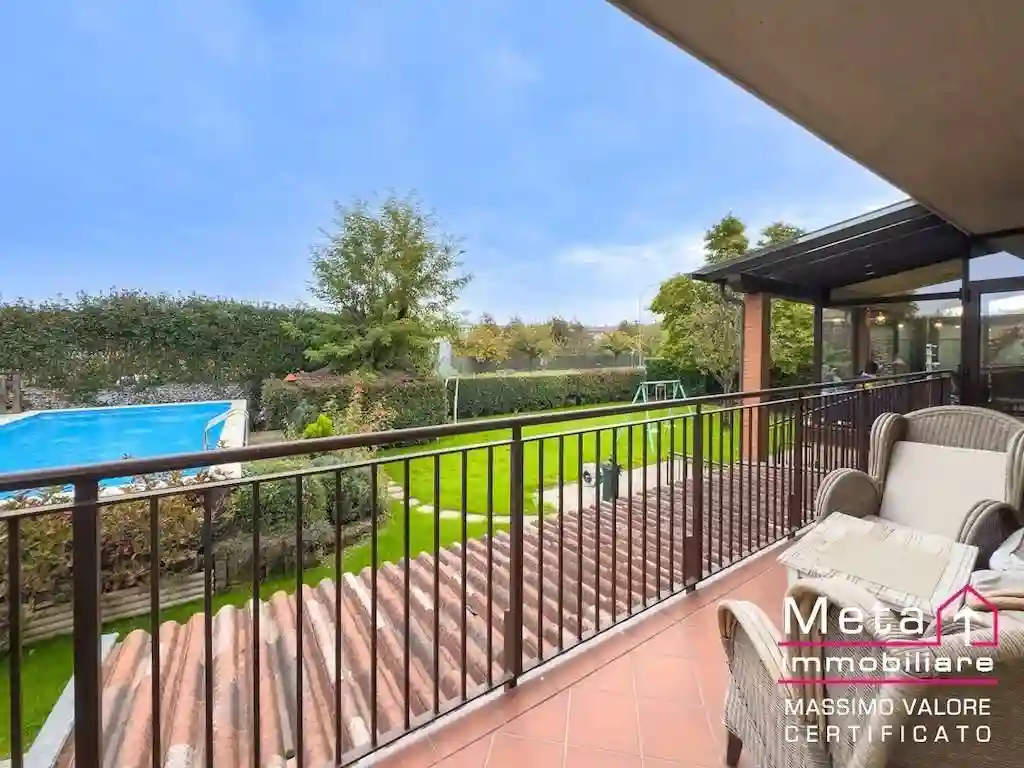 Villa - foto 2